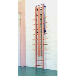 Scala dritta in legno