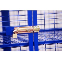 Armadio porta palloni e attrezzi in rete spostabile su ruote Armadio porta palloni e attrezzi in rete spostabile su ruote